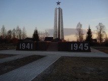 Мемориал воинам сибирякам и часовня Архистратига Михаила в д. Верховье - 6